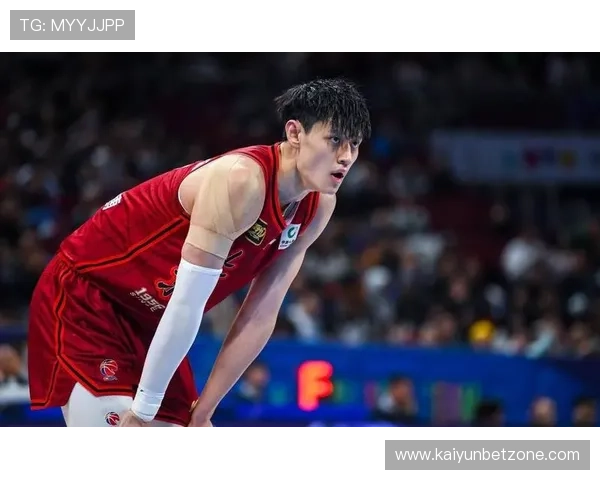 中国篮球队成功晋级世界杯八强 年轻球员表现亮眼展现无限潜力