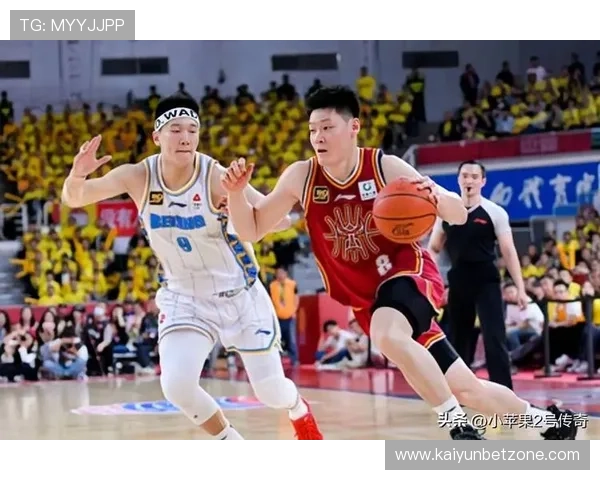 篮球比分激战不断 两队鏖战四节最终定胜负 揭秘比赛背后的关键时刻