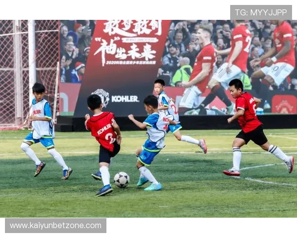 北京足球赛精彩回顾：本地球队鏖战赛场风云再起